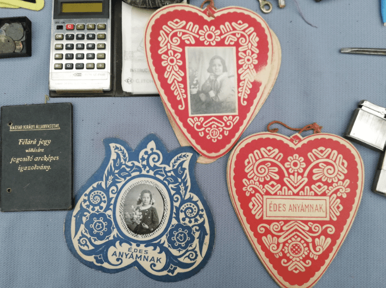 Screenshot 2023-09-28 175522-min You can find all kinds of hidden tressure in Budapest flea markets