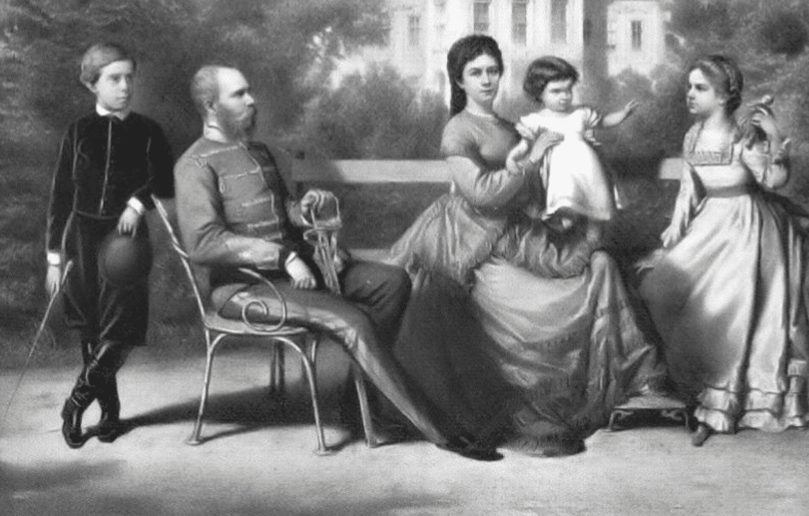 Sisi with her husband and children